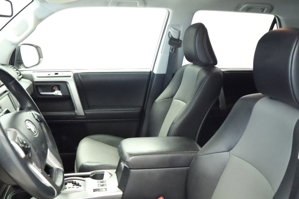 Thumbnail: 2018 Toyota 4Runner - 26