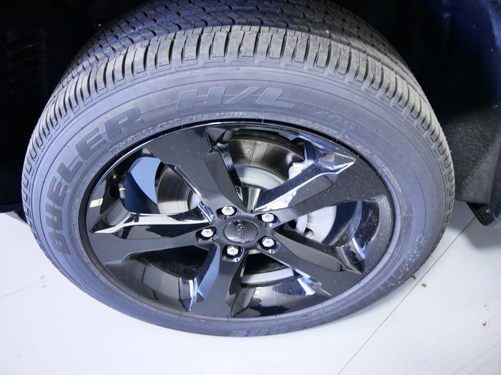 Thumbnail: 2024 Jeep Grand Cherokee - 21