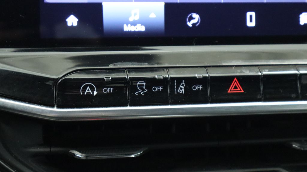 Thumbnail: 2022 Jeep Compass - 42