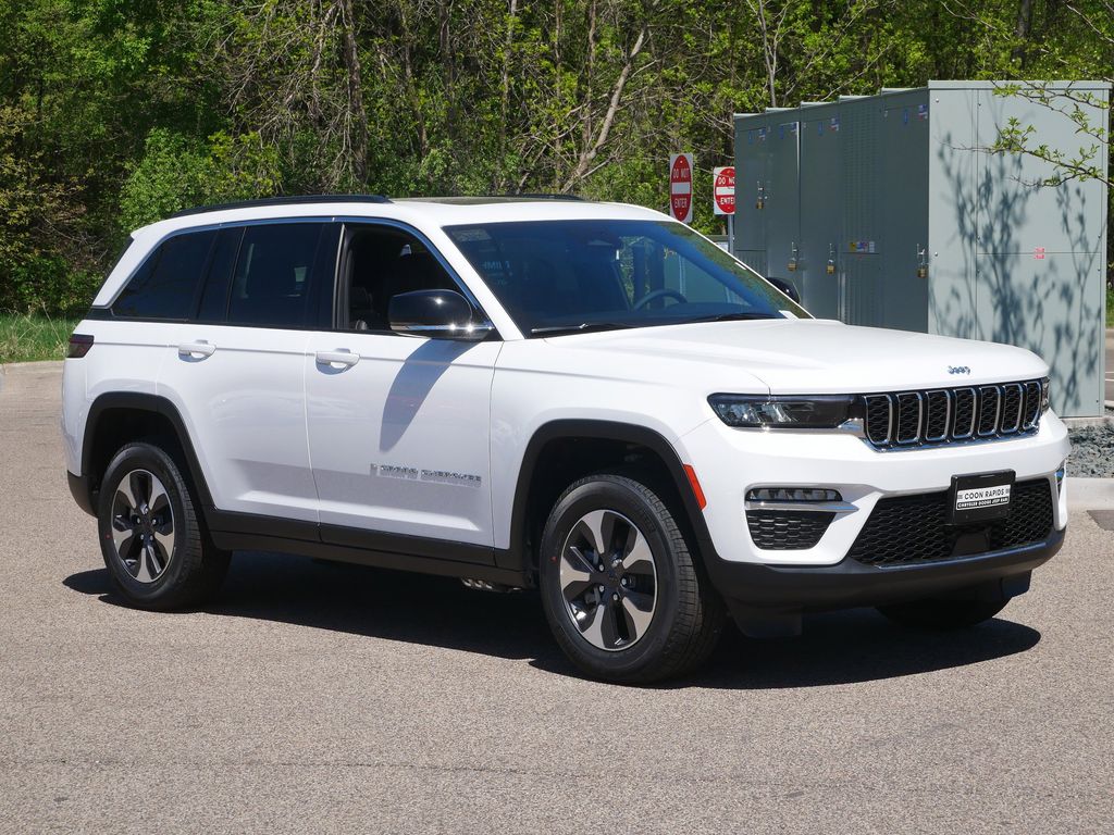 Thumbnail: 2025 Jeep Grand Cherokee - 8