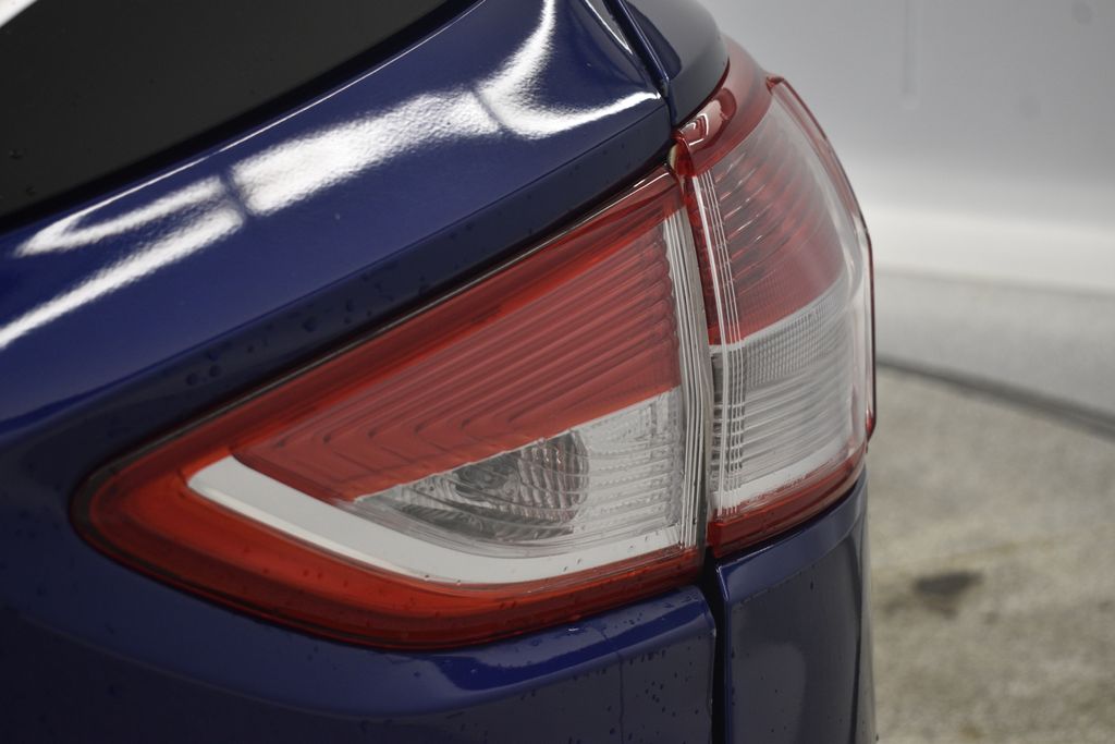 Thumbnail: 2014 Ford Escape - 18