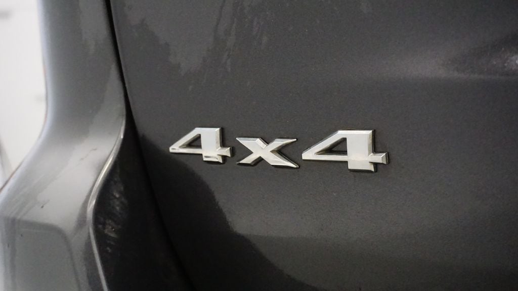 Thumbnail: 2017 Jeep Grand Cherokee - 17