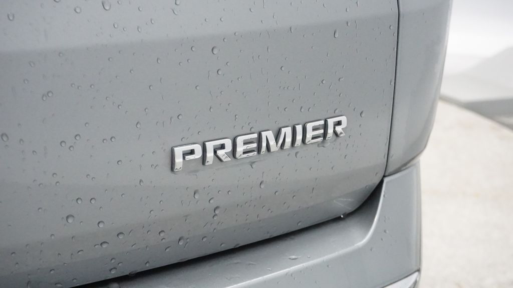 Thumbnail: 2023 Chevrolet Traverse - 16