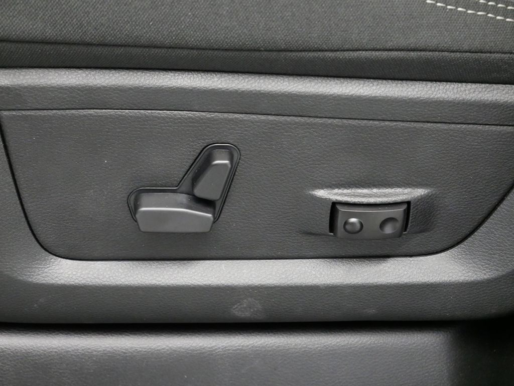 Thumbnail: 2026 RAM 3500 - 4