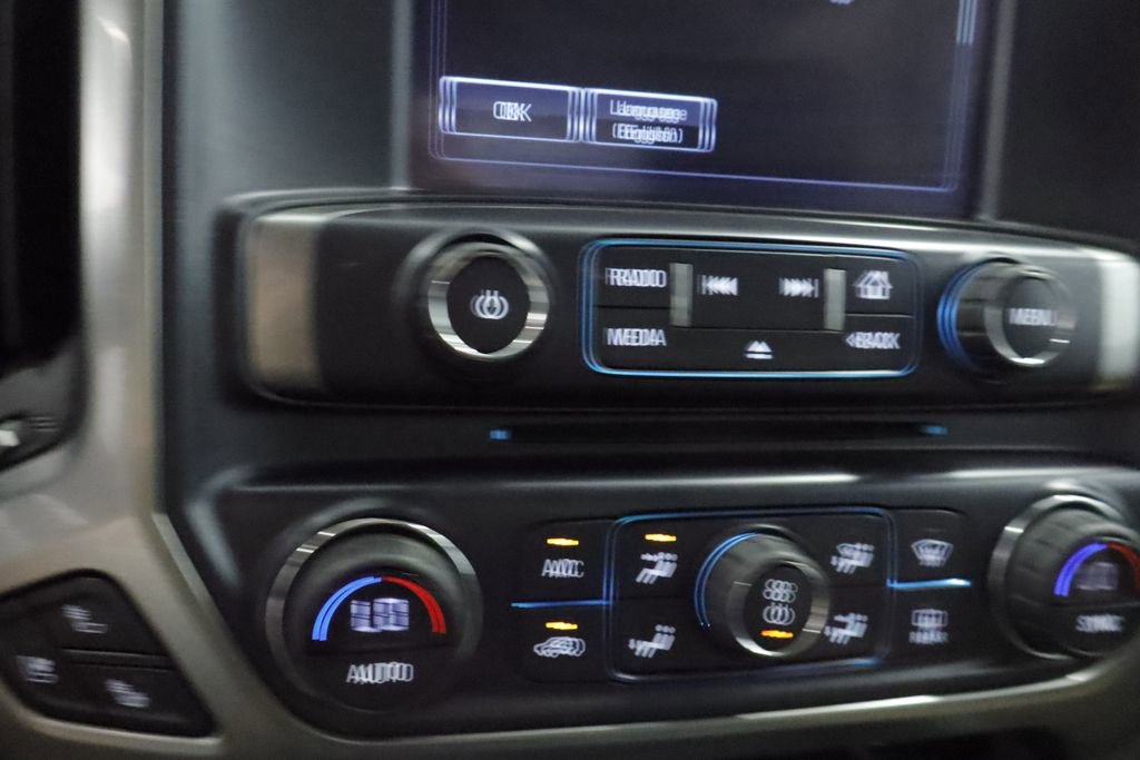 Thumbnail: 2017 Chevrolet Silverado 1500 - 38