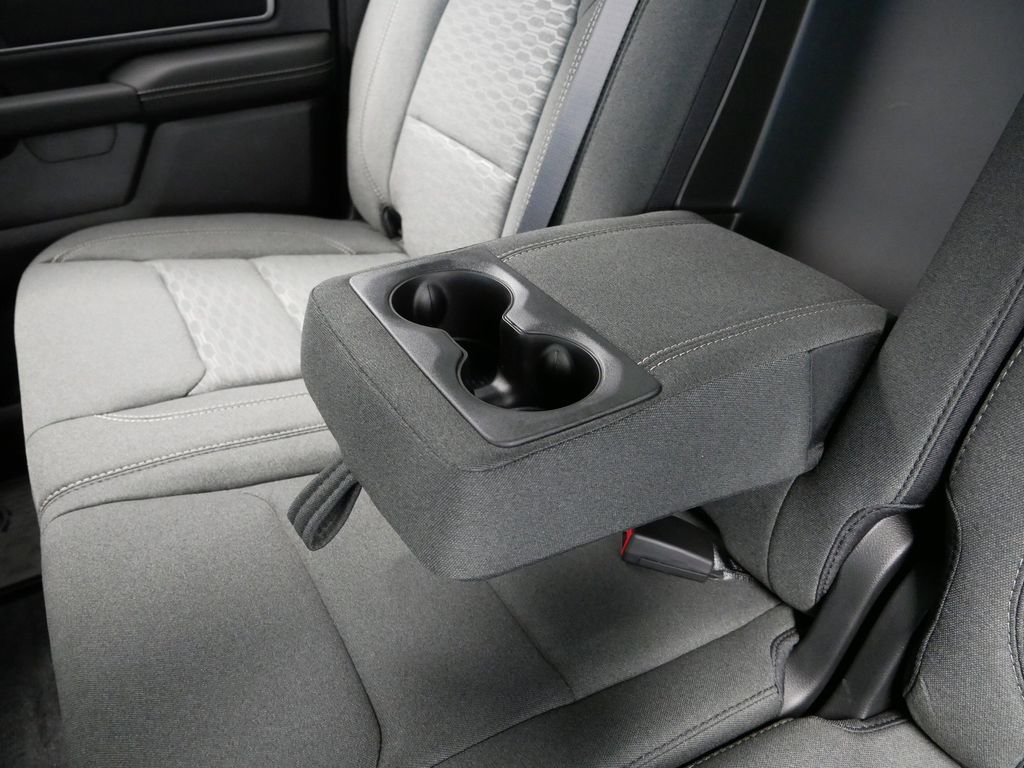 Thumbnail: 2026 RAM 1500 - 8