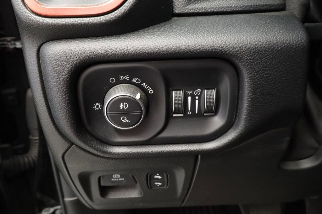Thumbnail: 2019 RAM 1500 - 30