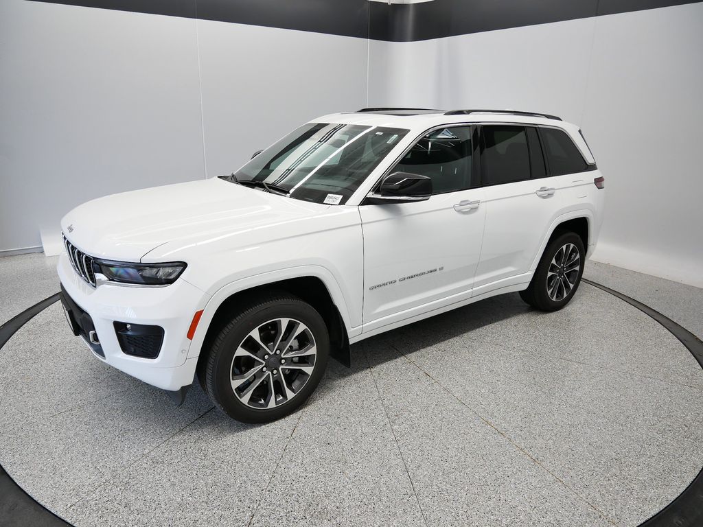 Thumbnail: 2022 Jeep Grand Cherokee - 13
