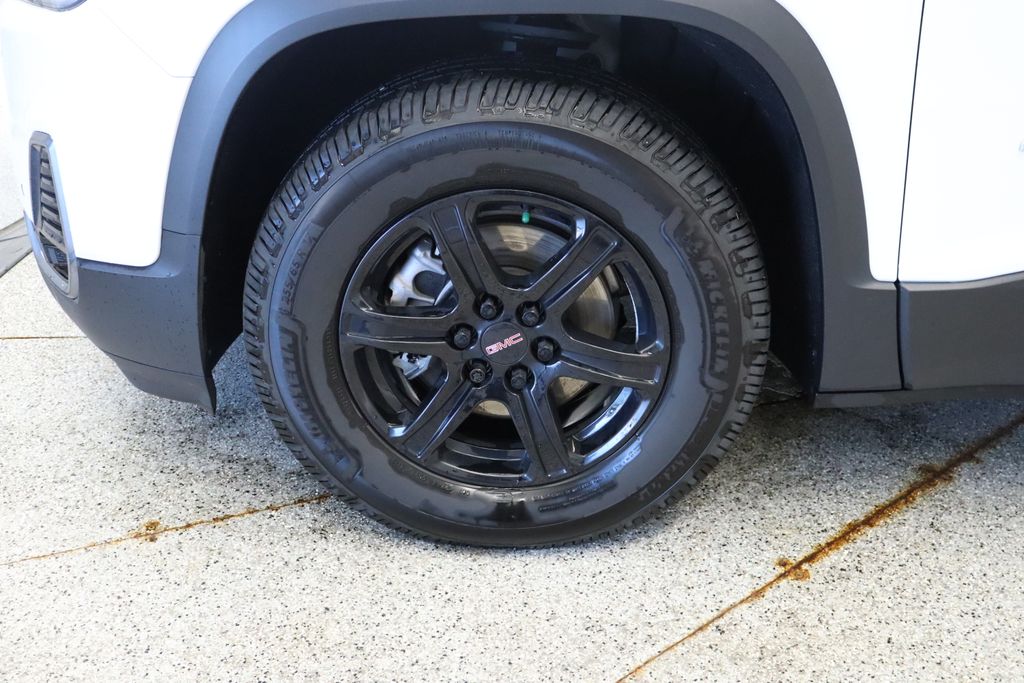 Thumbnail: 2022 GMC Acadia - 14
