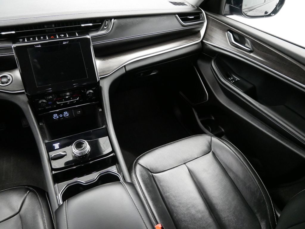 Thumbnail: 2022 Jeep Grand Cherokee L - 14