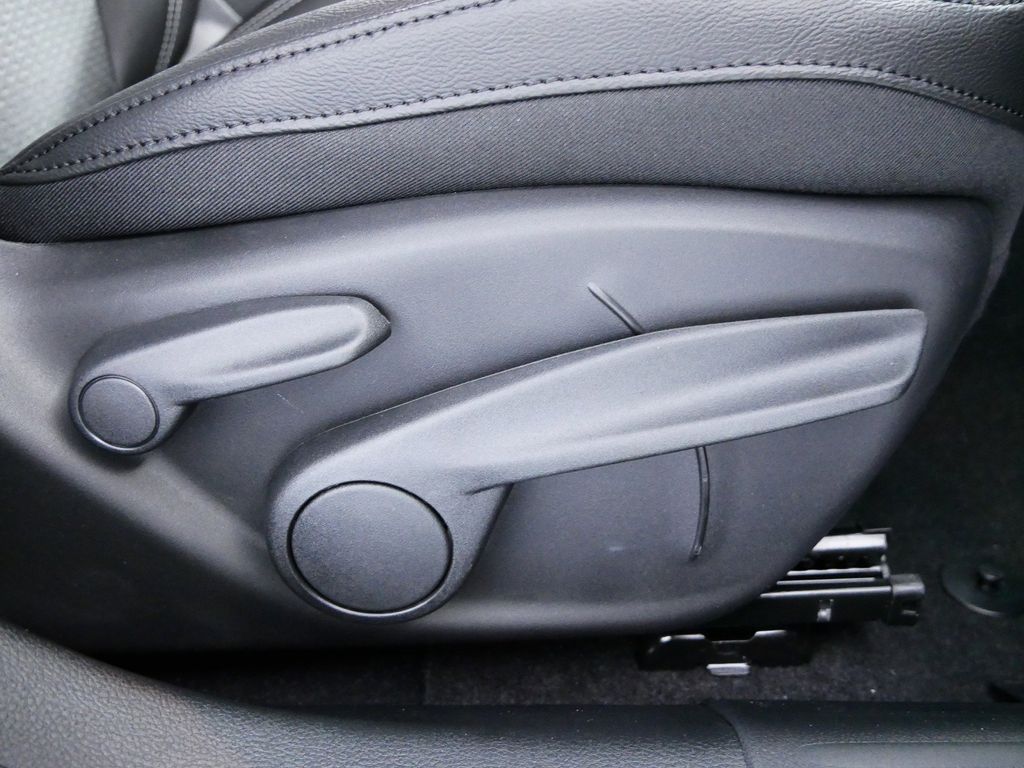 Thumbnail: 2024 Jeep Compass - 22