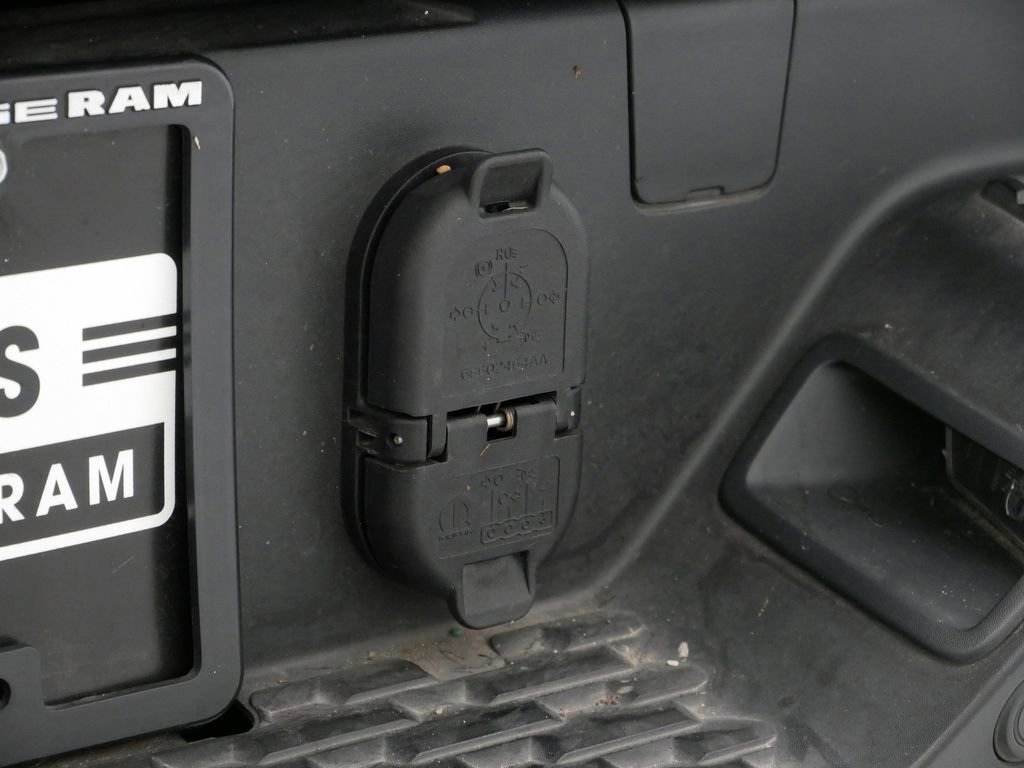 Thumbnail: 2025 RAM 1500 - 51