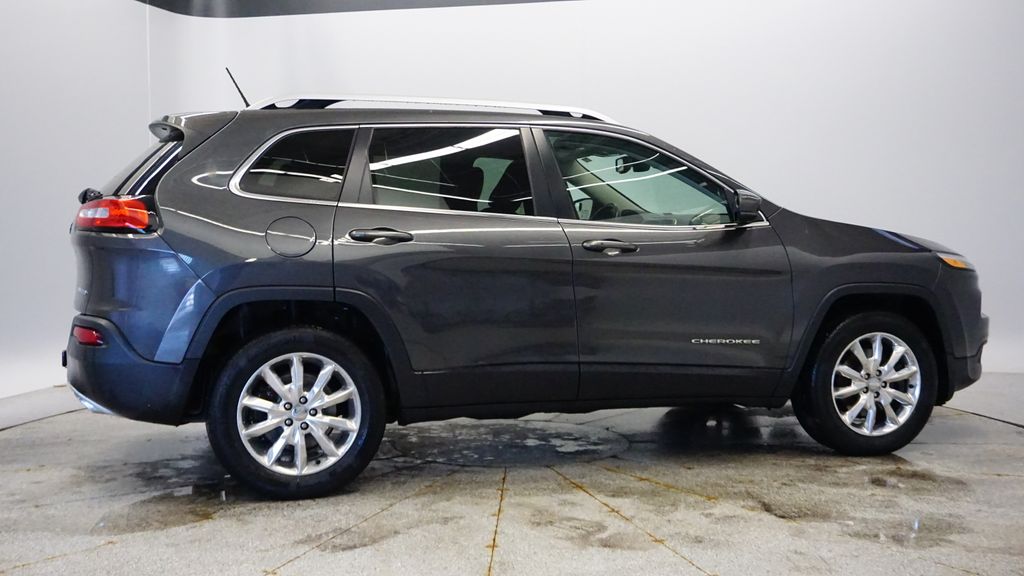 Thumbnail: 2015 Jeep Cherokee - 7