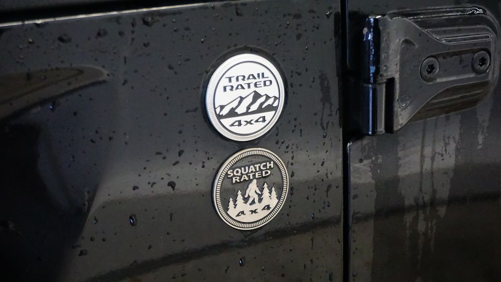 Thumbnail: 2019 Jeep Wrangler - 17