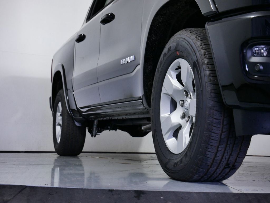 Thumbnail: 2025 RAM 1500 - 8