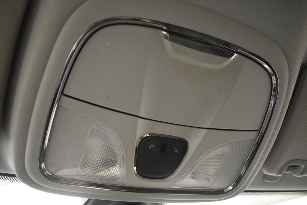 Thumbnail: 2019 Jeep Cherokee - 51