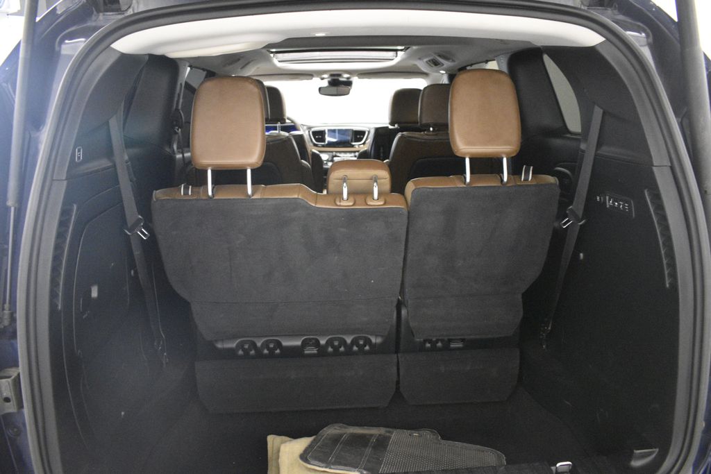 Thumbnail: 2017 Chrysler Pacifica - 20