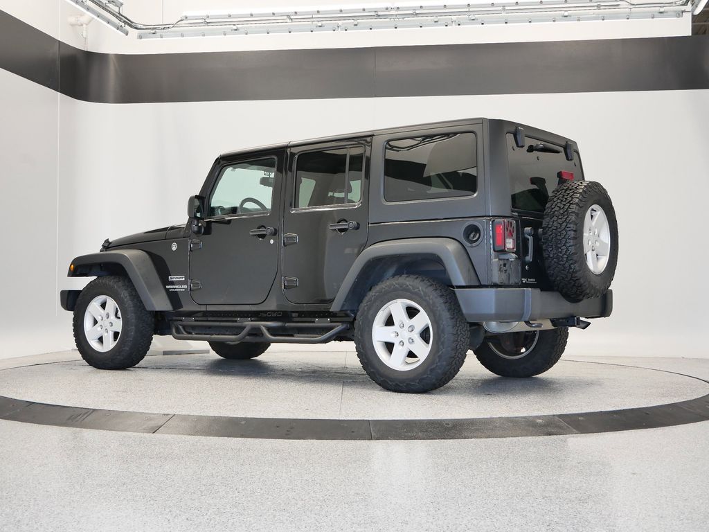 Thumbnail: 2017 Jeep Wrangler - 3