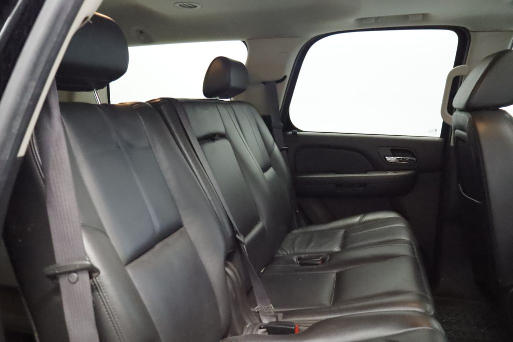 Thumbnail: 2008 Chevrolet Tahoe - 17
