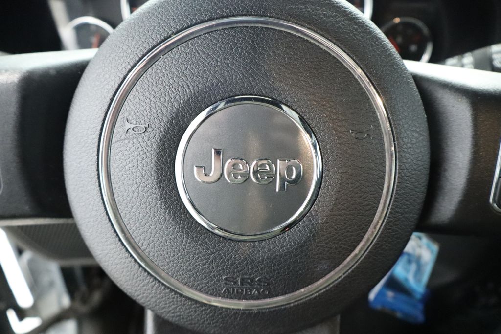 Thumbnail: 2014 Jeep Wrangler - 24