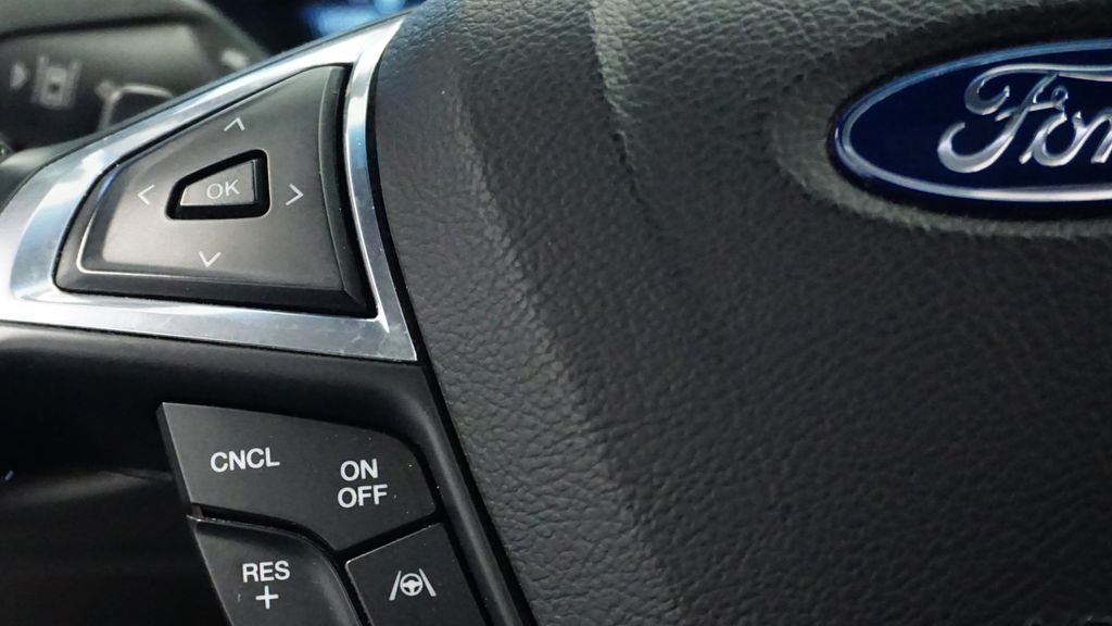 Thumbnail: 2019 Ford Edge - 37