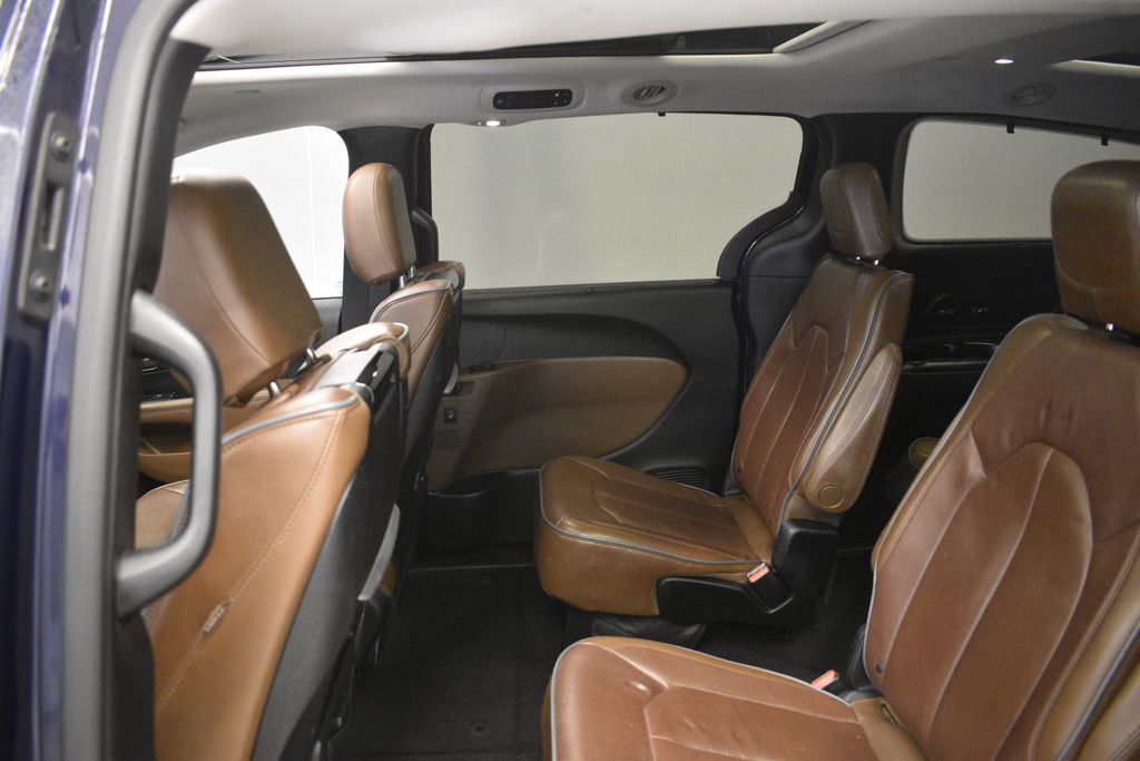 Thumbnail: 2017 Chrysler Pacifica - 26