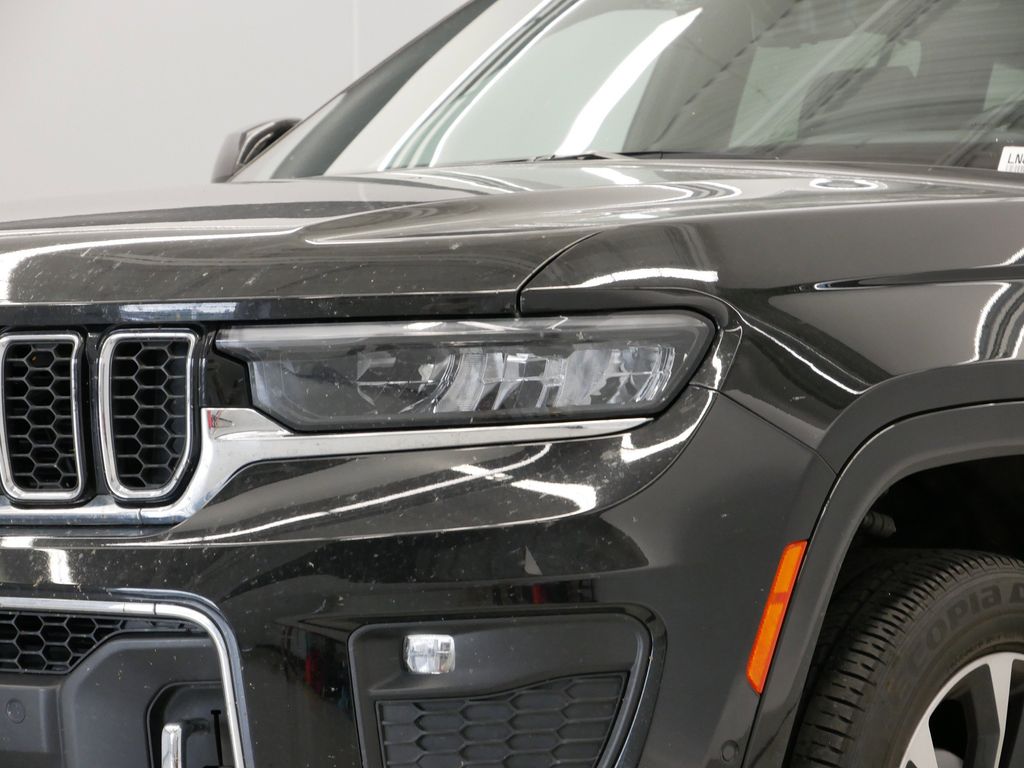 Thumbnail: 2022 Jeep Grand Cherokee - 13