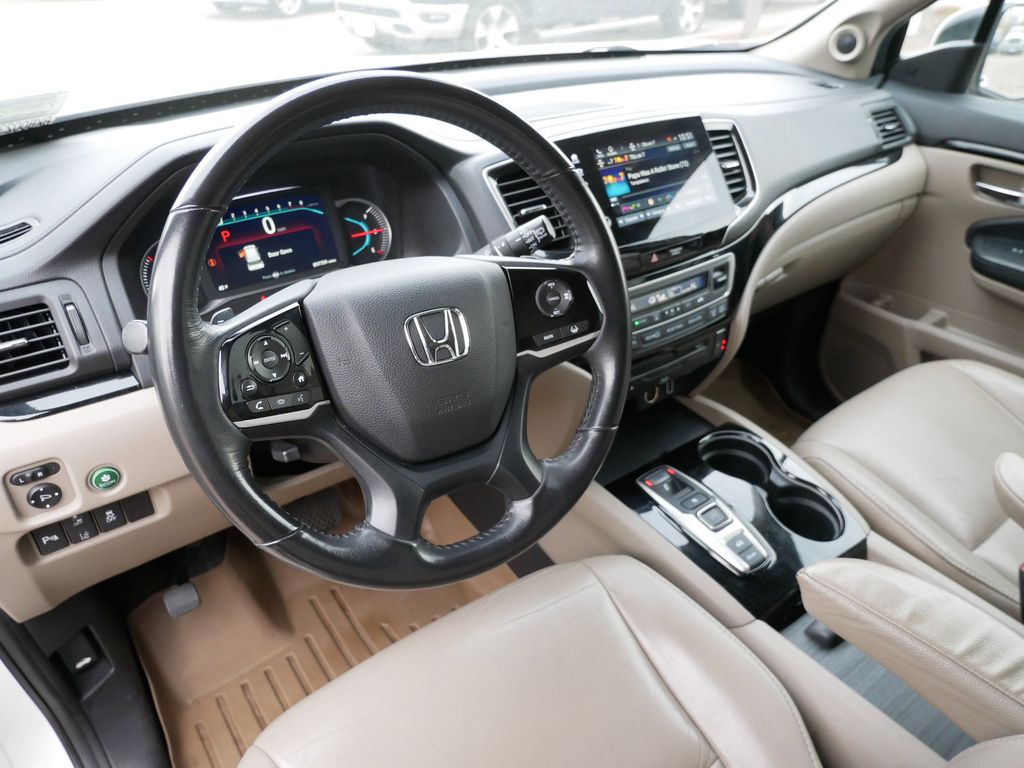 Thumbnail: 2019 Honda Pilot - 24