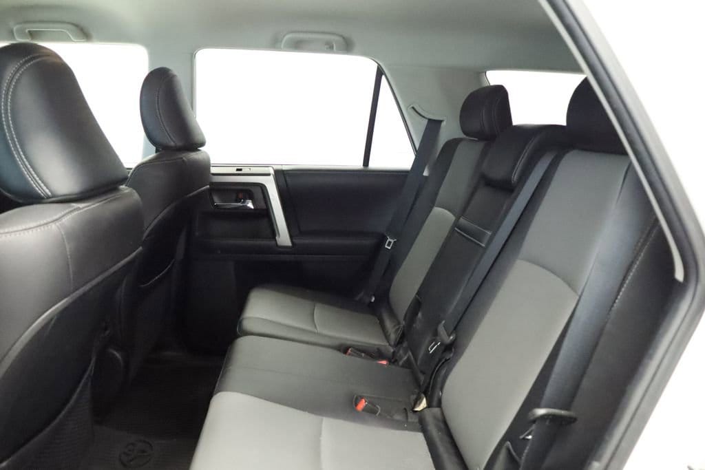 Thumbnail: 2018 Toyota 4Runner - 21