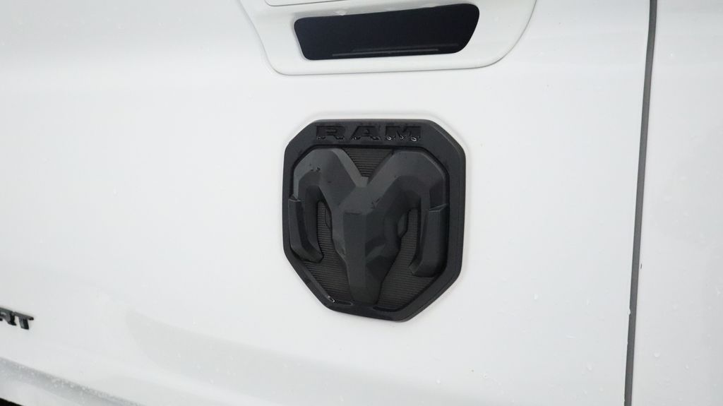 Thumbnail: 2021 RAM 1500 - 17