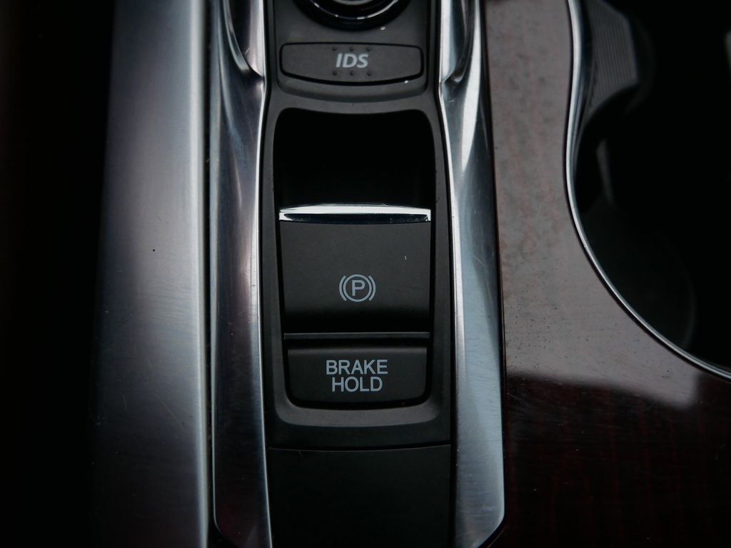 Thumbnail: 2015 Acura TLX - 35