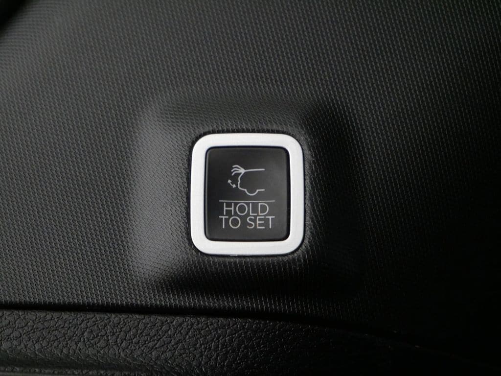 Thumbnail: 2024 Jeep Grand Cherokee - 17