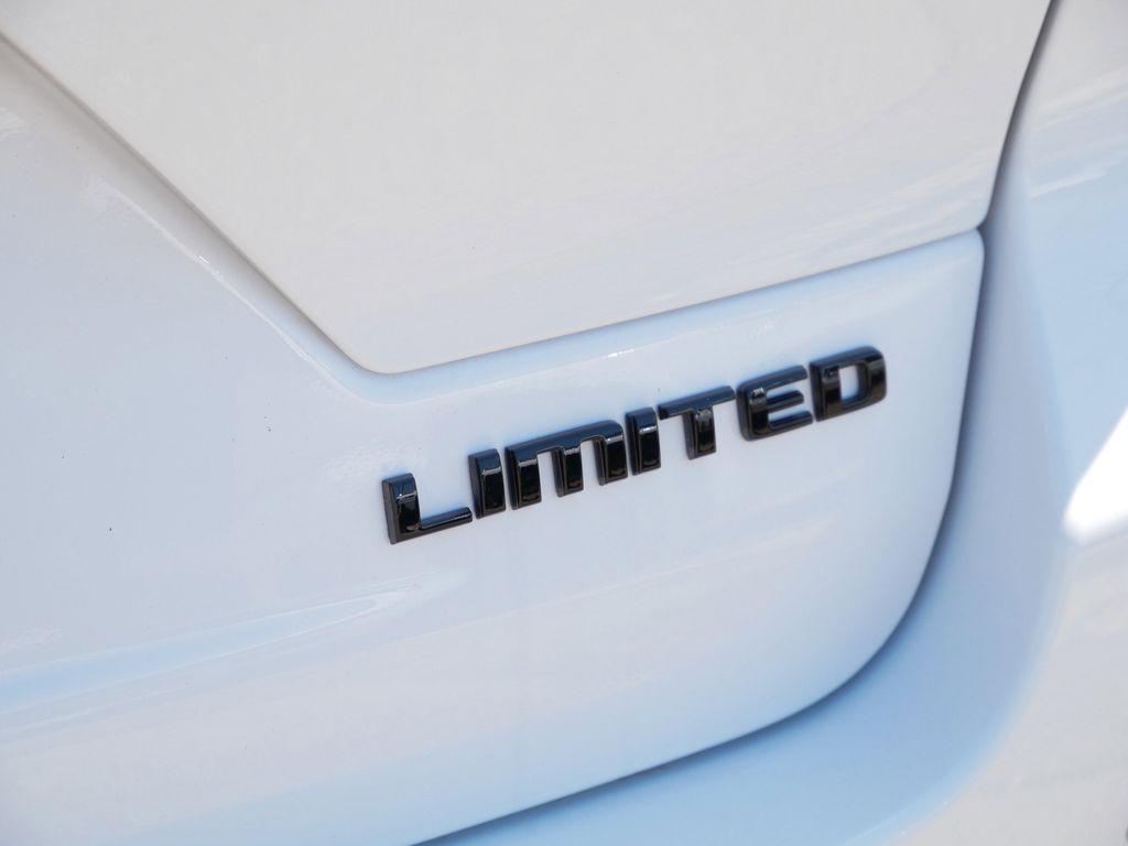 Thumbnail: 2025 Jeep Grand Cherokee - 13