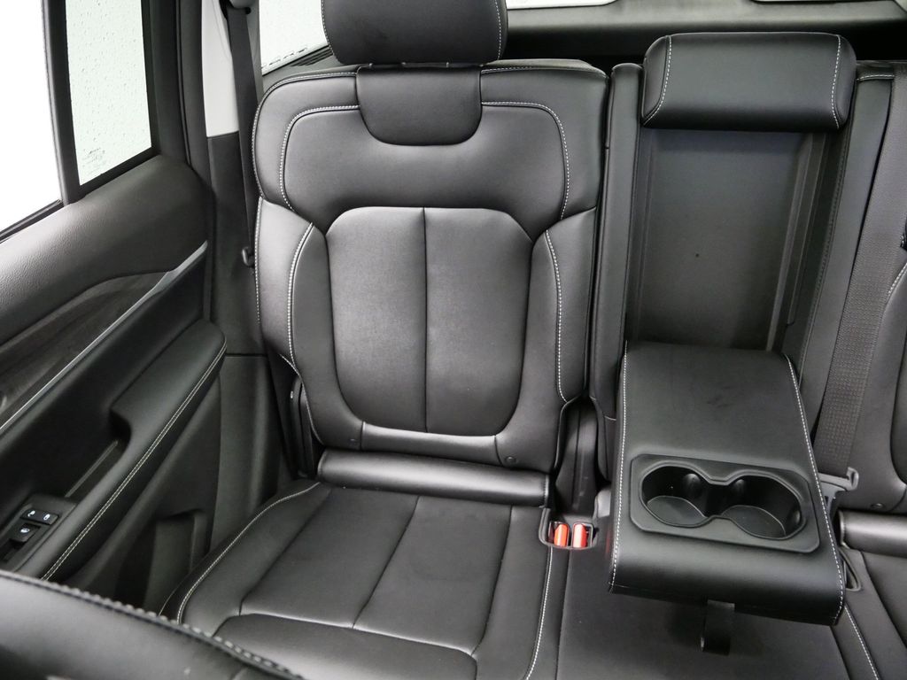 Thumbnail: 2024 Jeep Grand Cherokee - 24