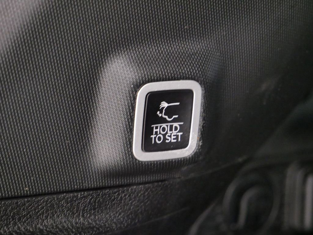 Thumbnail: 2024 Jeep Grand Cherokee - 12