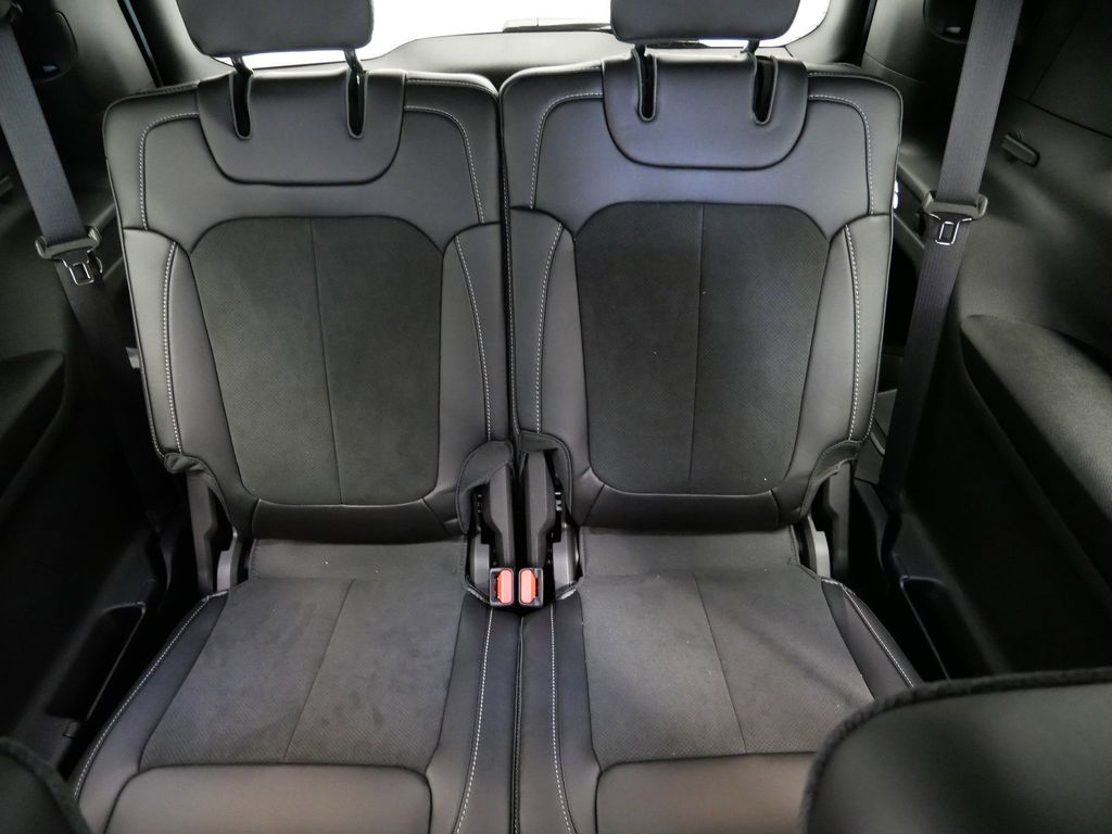 Thumbnail: 2025 Jeep Grand Cherokee L - 18