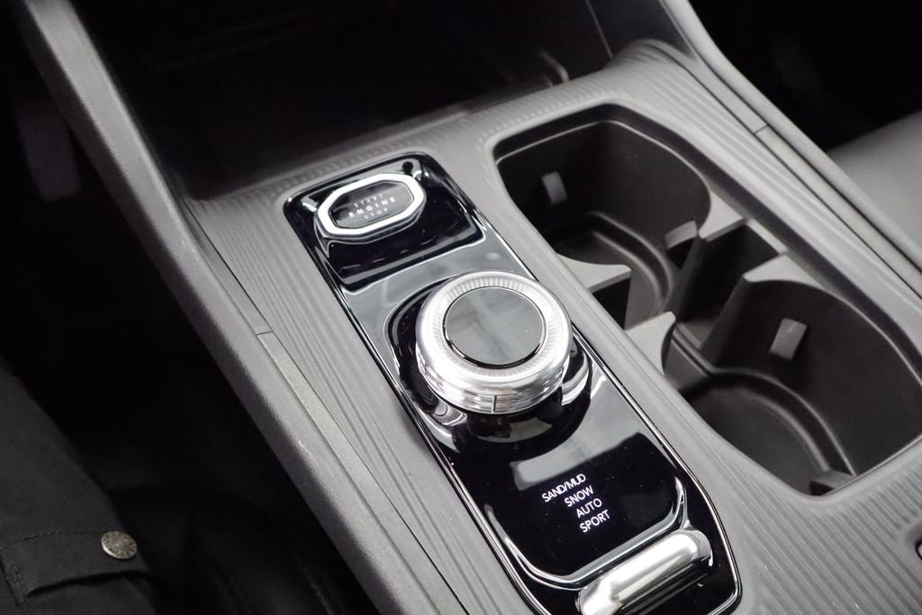Thumbnail: 2026 Jeep Cherokee - 18