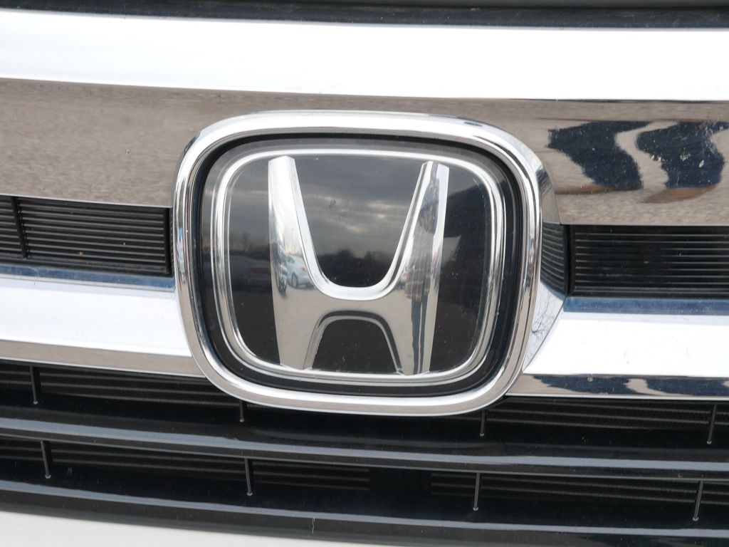 Thumbnail: 2019 Honda Pilot - 14