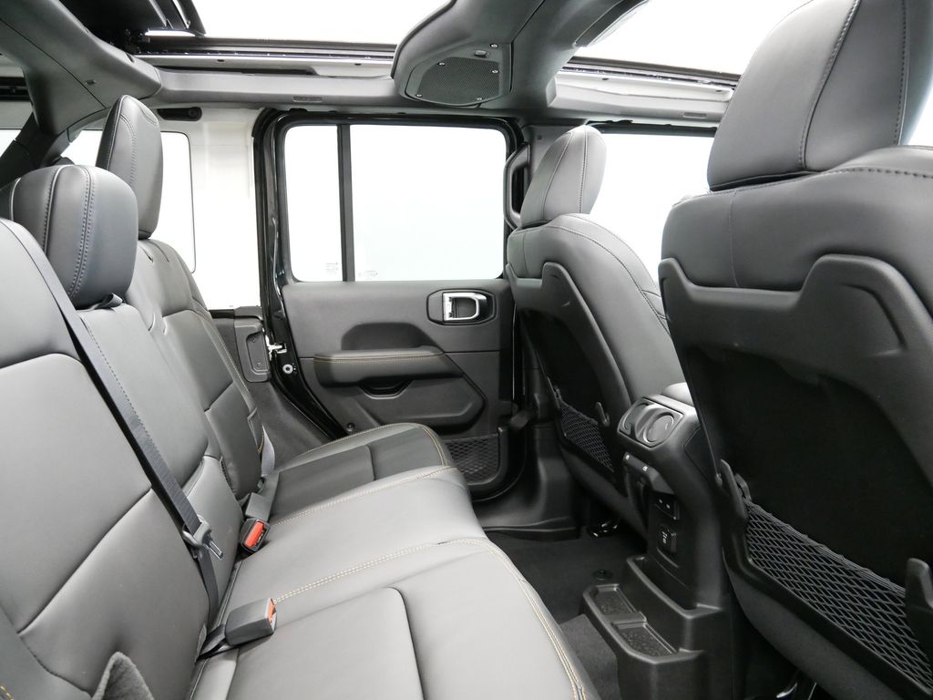 Thumbnail: 2025 Jeep Wrangler - 28