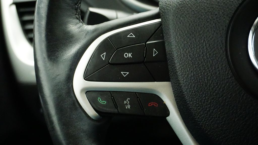 Thumbnail: 2016 Jeep Cherokee - 34