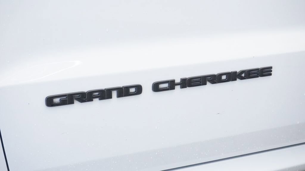 Thumbnail: 2020 Jeep Grand Cherokee - 14