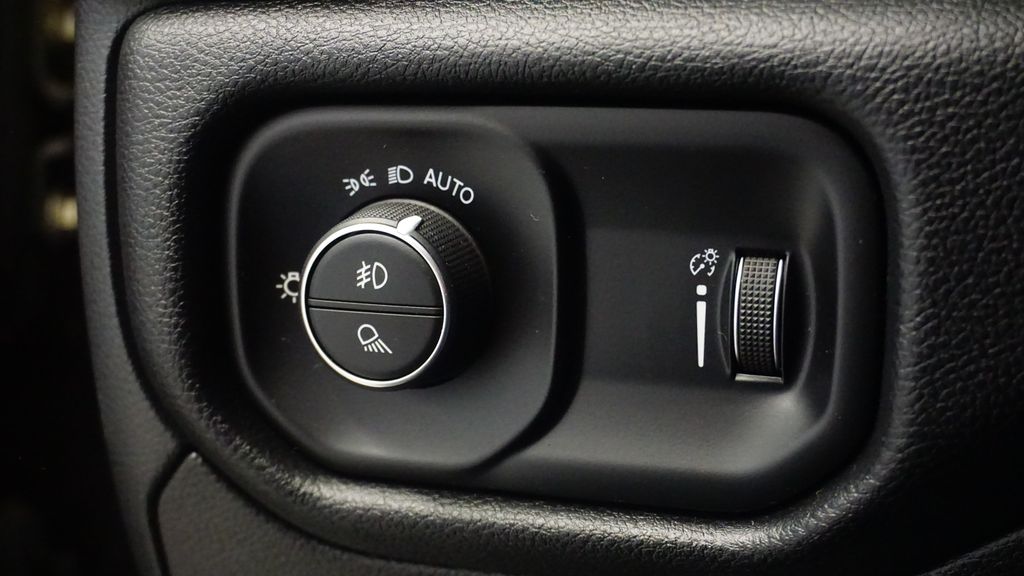 Thumbnail: 2022 RAM 1500 - 27