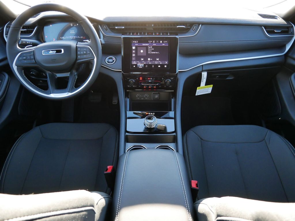 Thumbnail: 2025 Jeep Grand Cherokee - 7