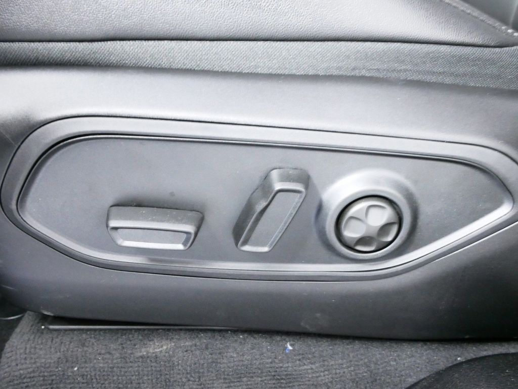 Thumbnail: 2024 Jeep Grand Cherokee - 38