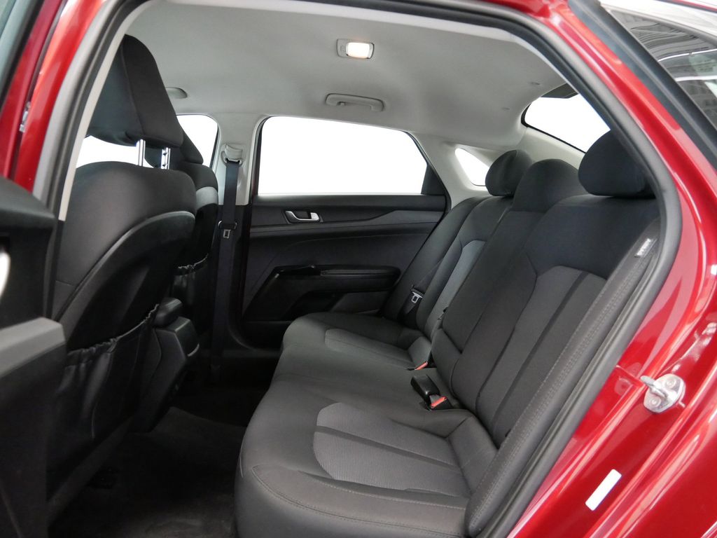 Thumbnail: 2022 Kia K5 - 10