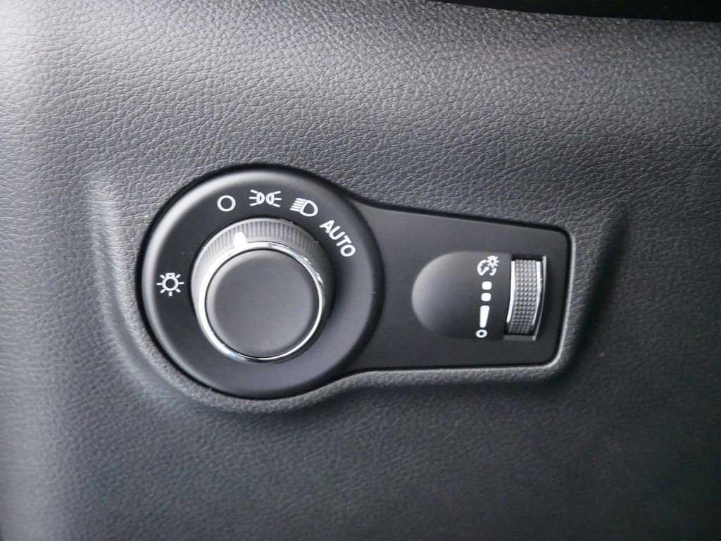 Thumbnail: 2024 Jeep Compass - 37