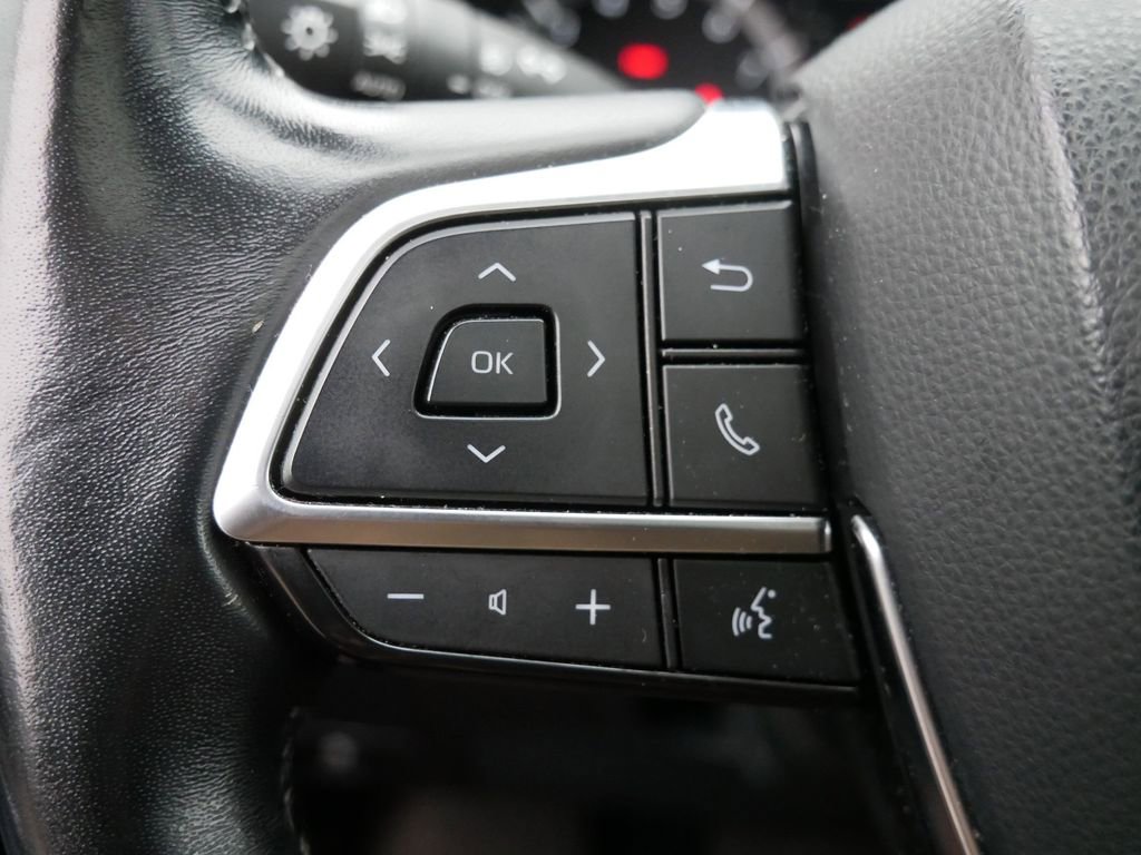 Thumbnail: 2021 Toyota Highlander - 40