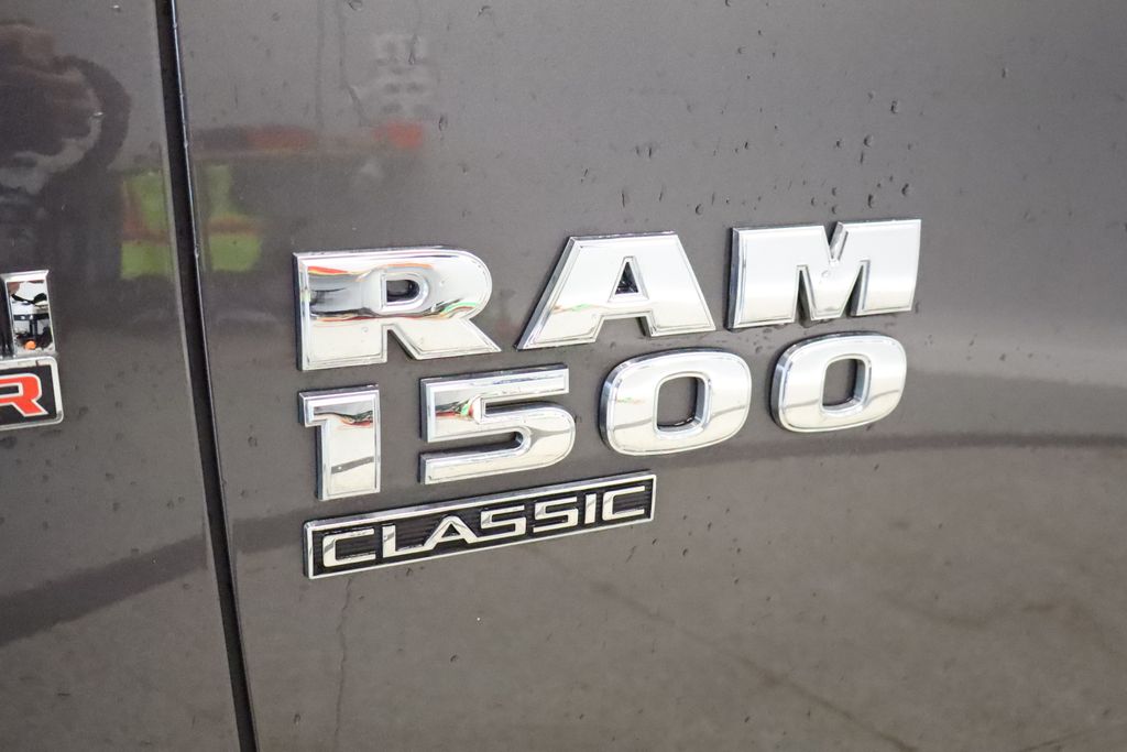 Thumbnail: 2019 RAM 1500 Classic - 18