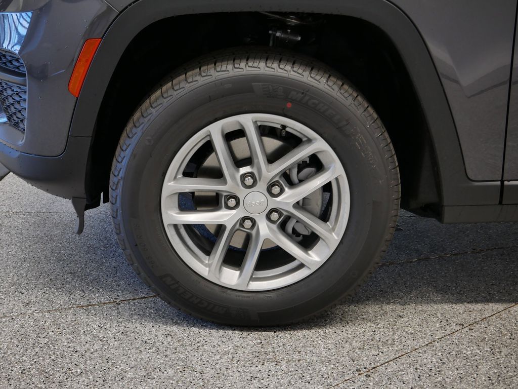 Thumbnail: 2025 Jeep Grand Cherokee - 50