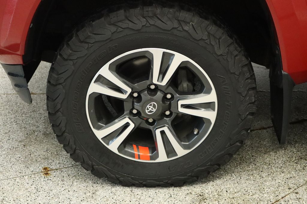 Thumbnail: 2017 Toyota Tacoma - 14